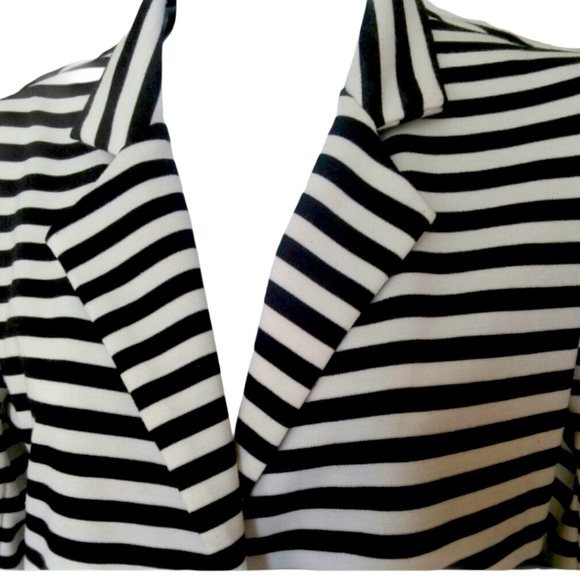 Love…Ady black and white stripped blazer - Picture 2 of 6